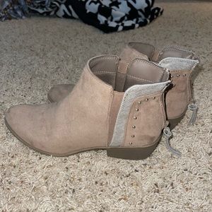Zip Up, Suede Tan Boots Women’s
